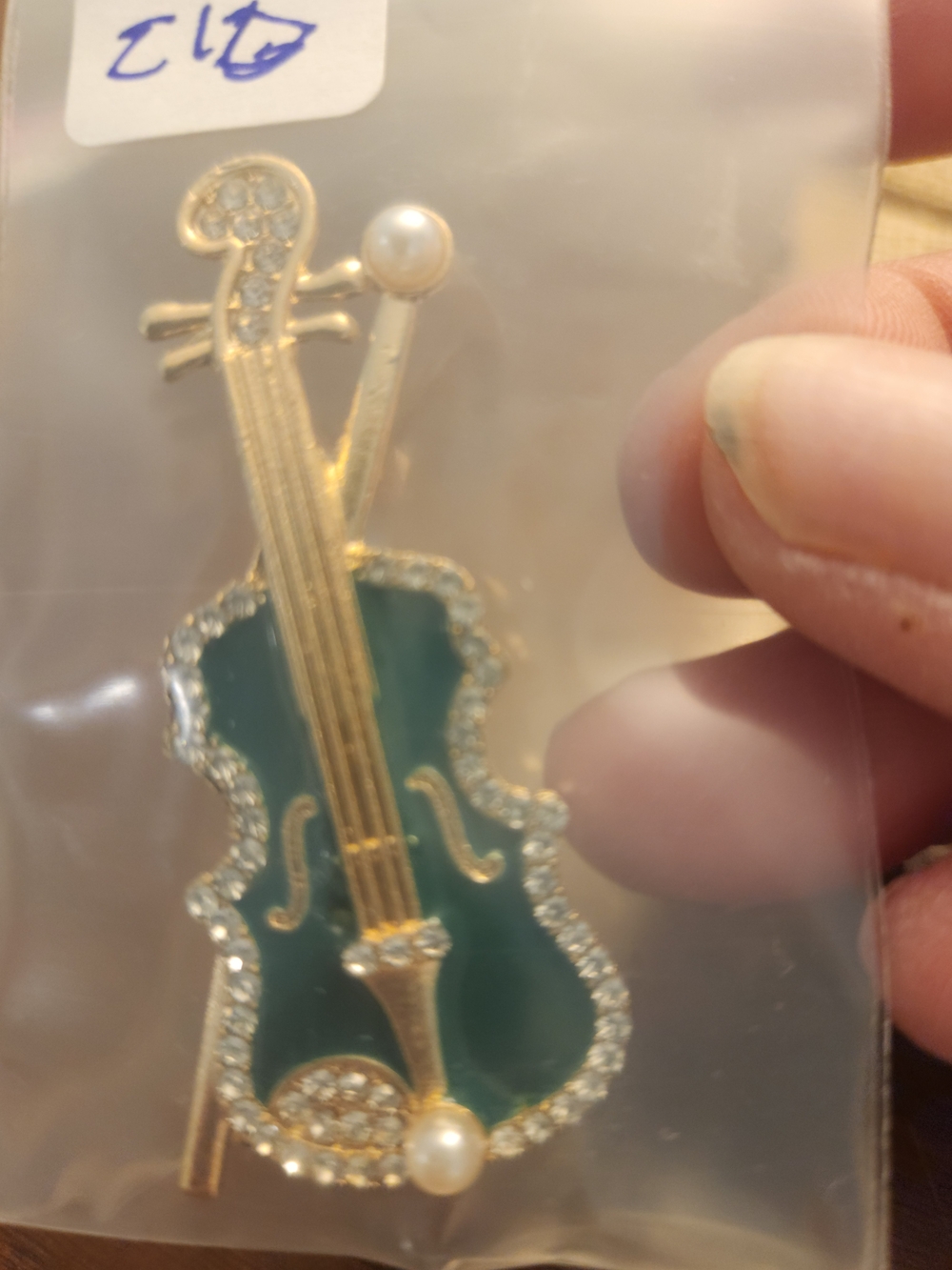 Source Unknown Gold-Tone Green Violin Brooch with Pearls and Crystals